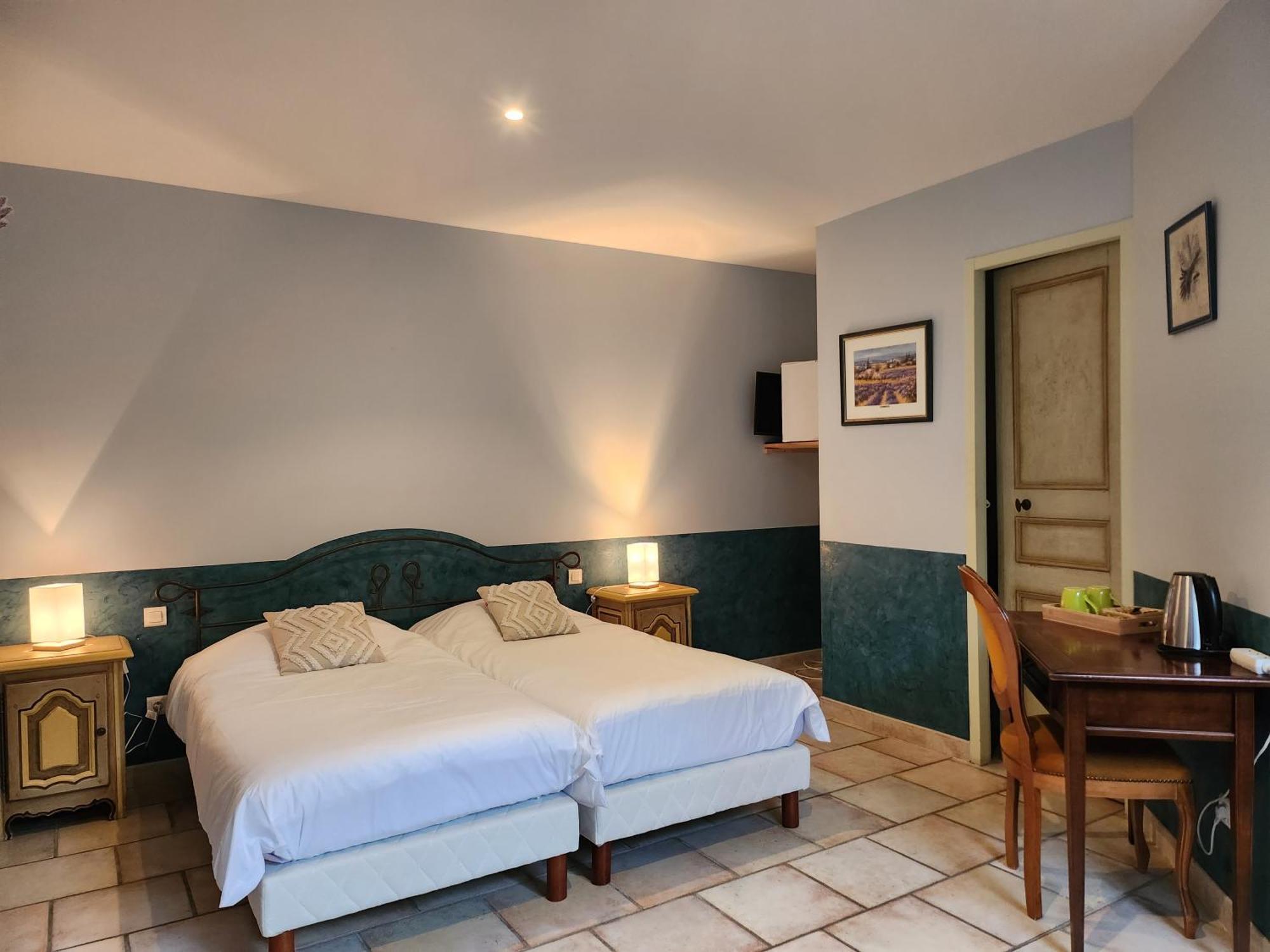 Bed and Breakfast Domaine Les Gendalis Saint-Saturnin-lès-Avignon Exteriér fotografie
