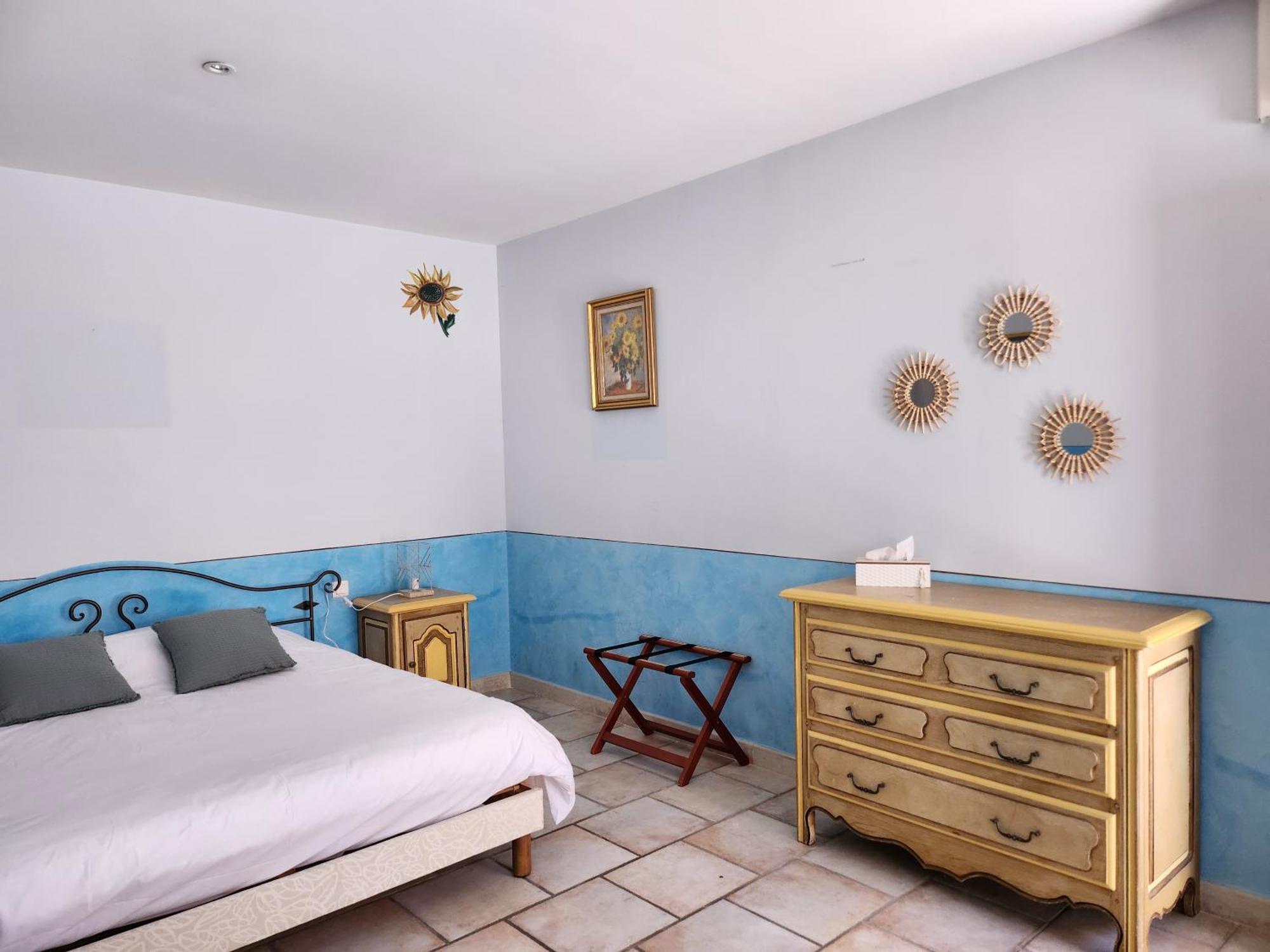 Bed and Breakfast Domaine Les Gendalis Saint-Saturnin-lès-Avignon Exteriér fotografie