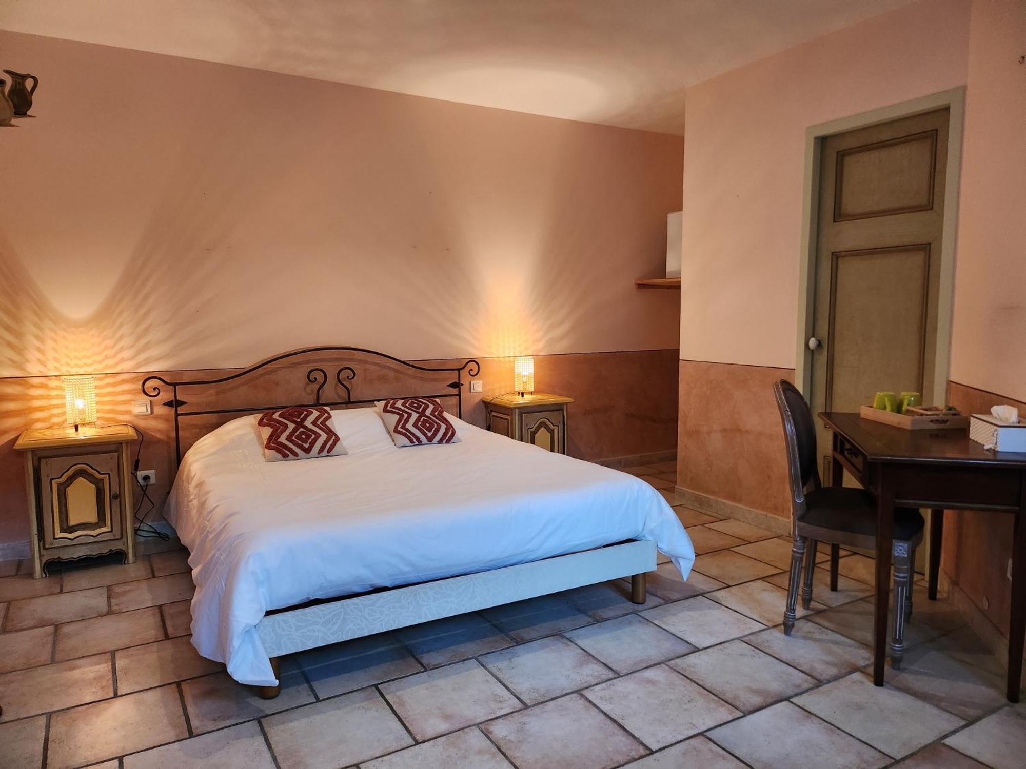 Bed and Breakfast Domaine Les Gendalis Saint-Saturnin-lès-Avignon Exteriér fotografie