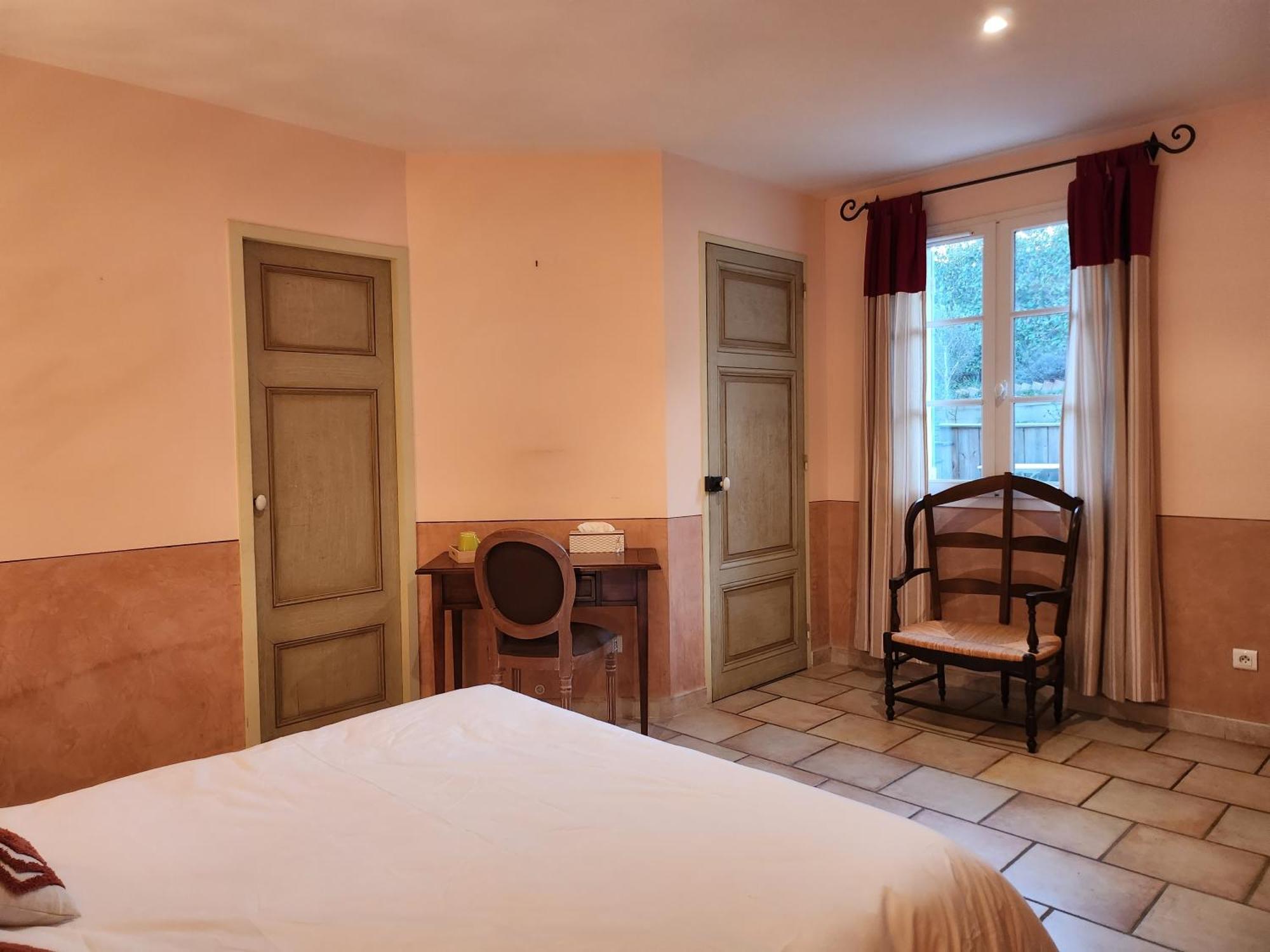 Bed and Breakfast Domaine Les Gendalis Saint-Saturnin-lès-Avignon Exteriér fotografie