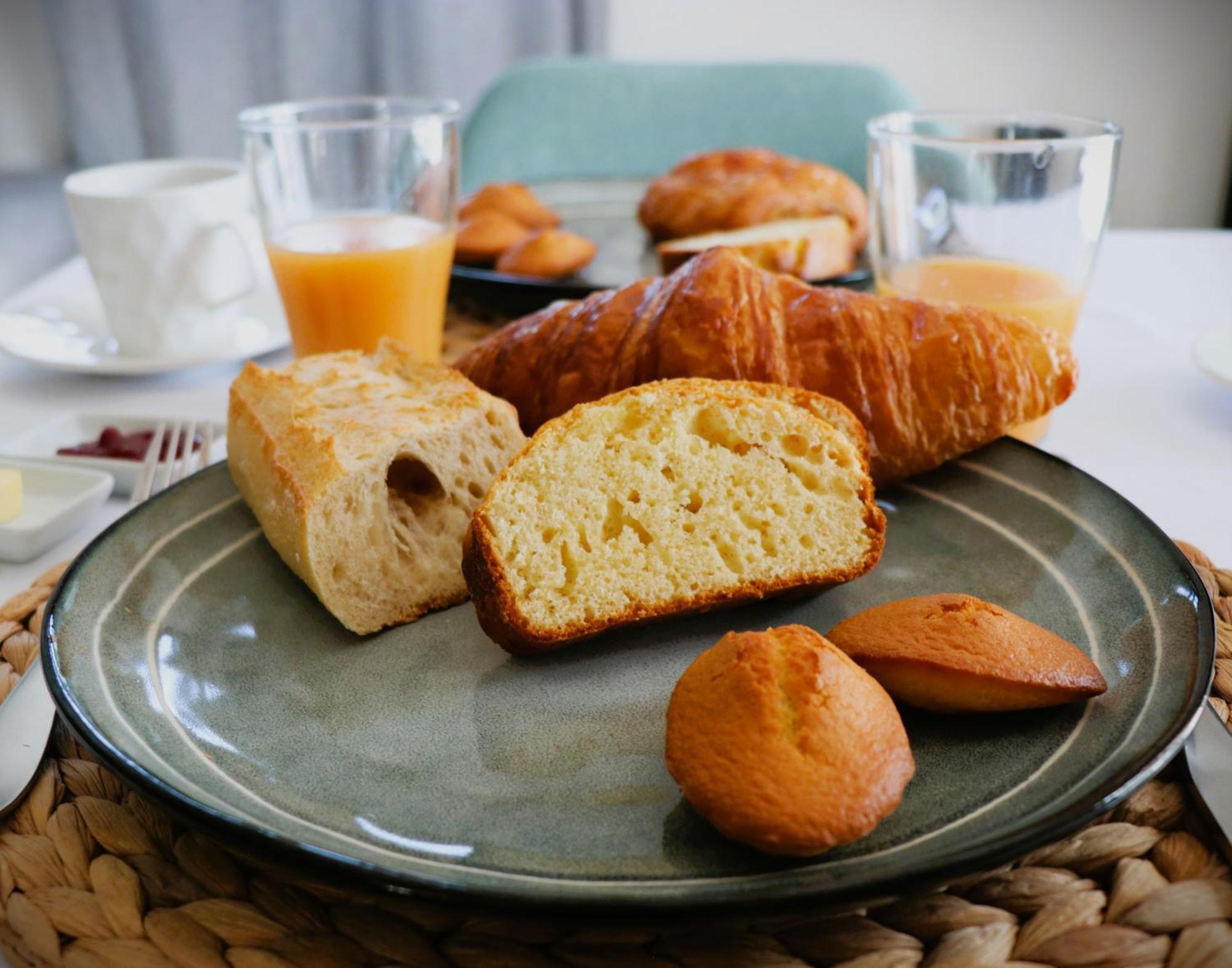Bed and Breakfast Domaine Les Gendalis Saint-Saturnin-lès-Avignon Exteriér fotografie
