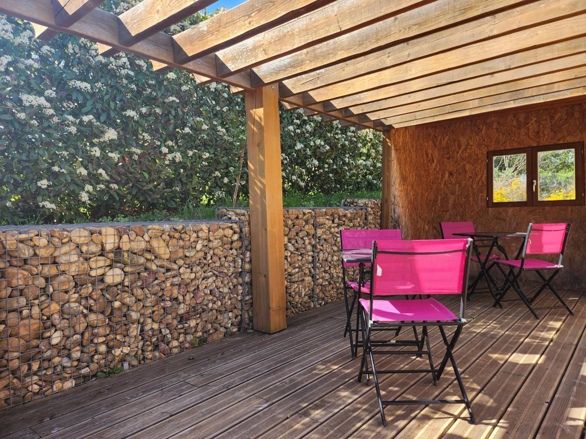 Bed and Breakfast Domaine Les Gendalis Saint-Saturnin-lès-Avignon Exteriér fotografie