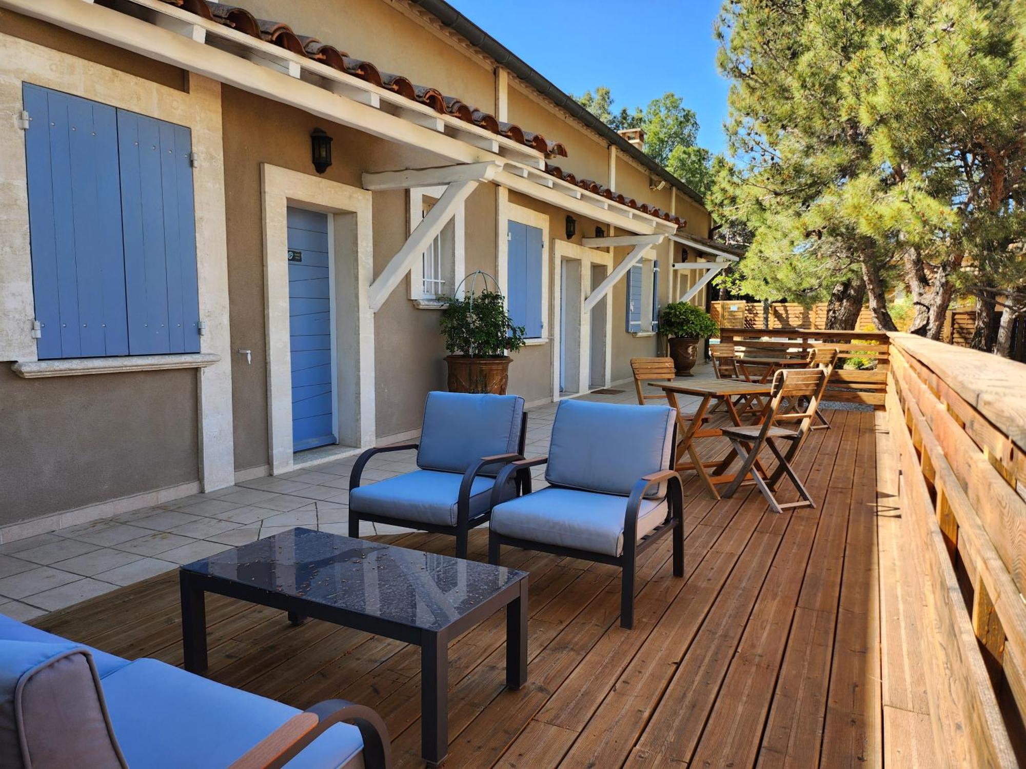 Bed and Breakfast Domaine Les Gendalis Saint-Saturnin-lès-Avignon Exteriér fotografie