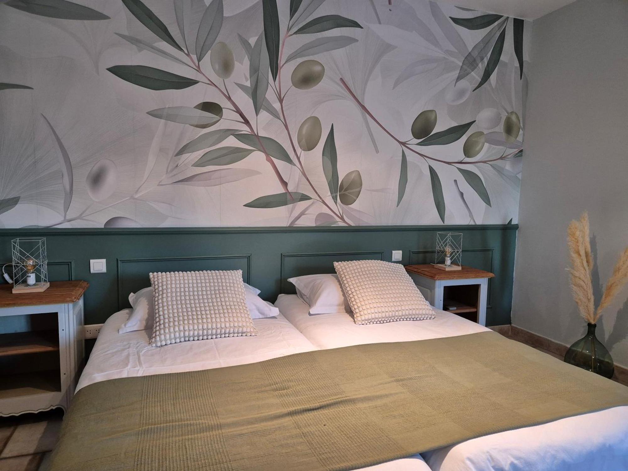 Bed and Breakfast Domaine Les Gendalis Saint-Saturnin-lès-Avignon Exteriér fotografie